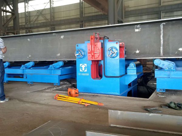 60B鋼結構液壓矯正機